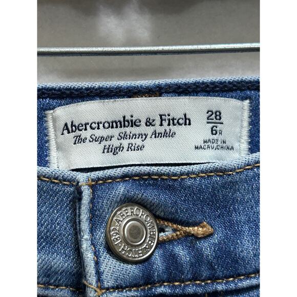 Abercrombie & Fitch The Super Skinny Ankle High Rise Jeans 28/6R Blue Denim Rip - Picture 4 of 7